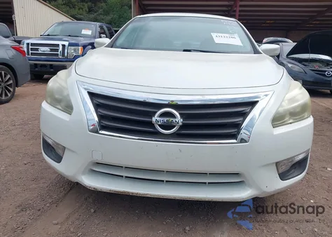 2015 Nissan Altima 2.5 S from USA, damaged, VIN 1N4AL3AP2FC176022